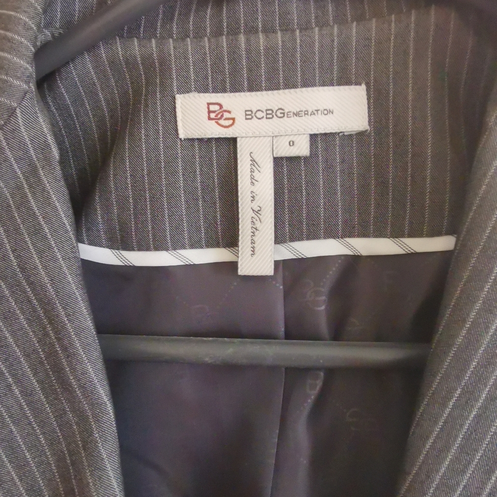 BCBG generation blazer - Picture 8 of 8